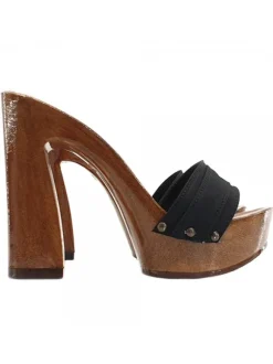 BLACK CLOGS COMFY HEEL