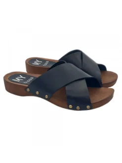 BLACK CLOGS WITH CROSSED LEATHER BANDS