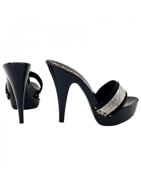 BLACK CLOGS WITH PASTE