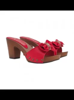 CLOGS WITH LEATHER UPPER