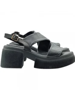 COMFORTABLE BLACK LEATHER PLATFORM SANDALS
