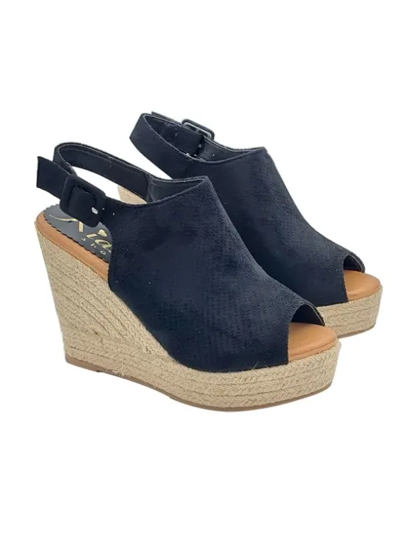 COMFORTABLE BLACK OPEN TOE WEDGES WITH STRAP