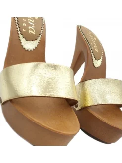GOLDEN CLOGS IN LEATHER