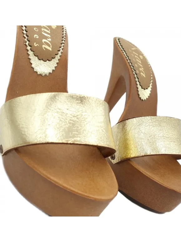 GOLDEN CLOGS IN LEATHER