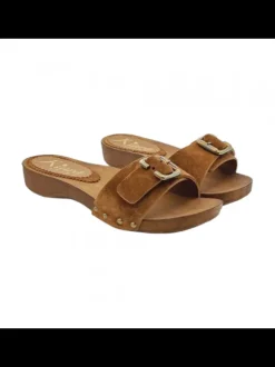 LOW CLOGS IN BROWN SUEDE & BUCKLE