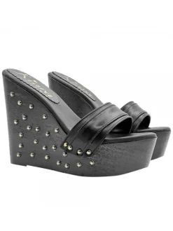 STUDS PLATFORM SANDALS