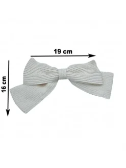 WHITE BOW WITH PIN