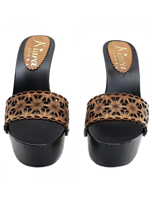 WOMAN LEATHER CLOGS