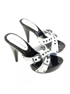 WOMEN'S WHITE CLOGS WITH BUCKLES