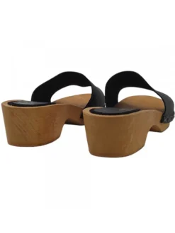 Wooden Clogs with 4.5 cm Heel โ€“ Black Leather Band