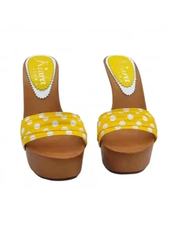 YELLOW CLOGS TO POIS