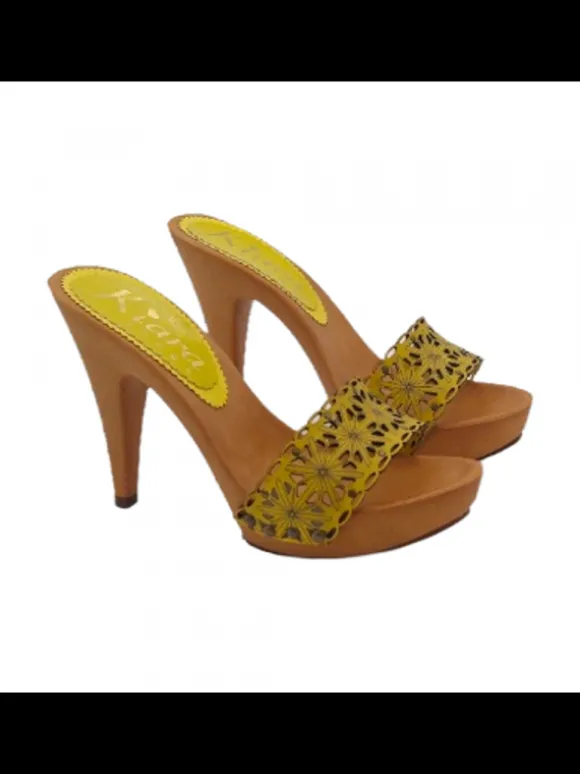 YELLOW LASERATED HIGH HEEL CLOGS